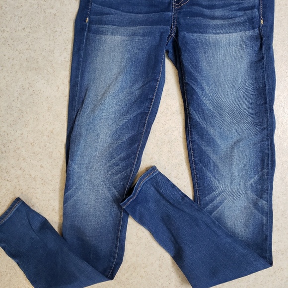 AE skinny jeans for booty shaping - Picture 4 of 4